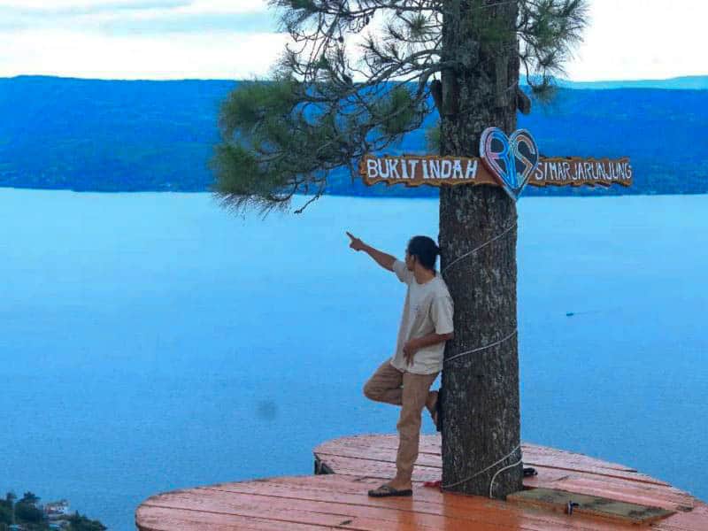 Daya Tarik Bukit Indah Simarjarunjung