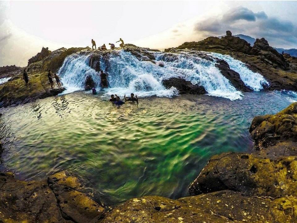 Pantai Wediombo Yogyakarta