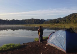 Danau Ciharus Kamojang Bandung