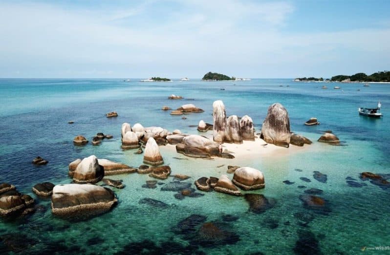 Pulau Batu Berlayar