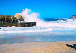 Pantai Klayar