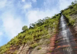 Pesona Alam Air Terjun Sarasah Bunta