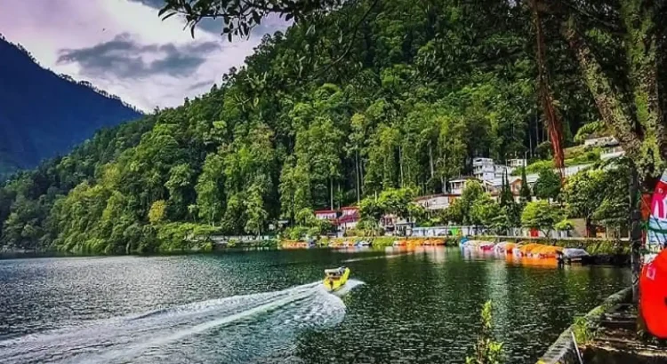 Wisata Telaga Sarangan