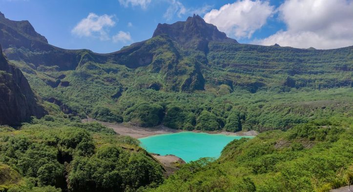 Liburan Seru ke Gunung Kelud: Daya Tarik, Jam Operasional, dan Tiket Masuk