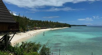 Teluk Sumbang, Berau: Menyapa Senja dan Lembutnya Pasir Putih di Lamin Guntur
