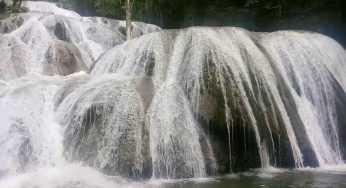 Menyapa Keindahan Air Terjun Saluopa yang Jernih dan Bertingkat
