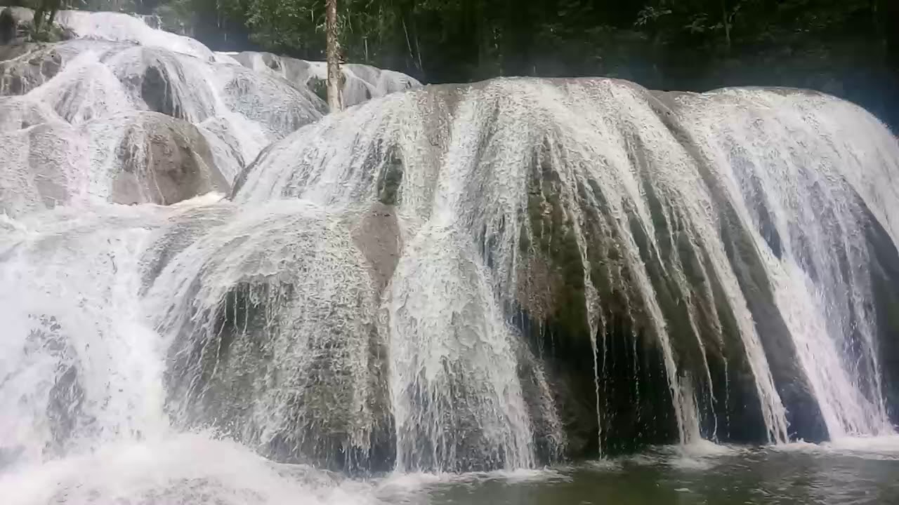 Air Terjun Saluopa