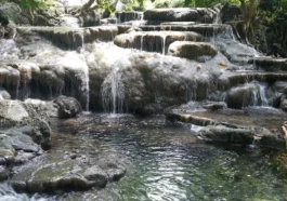 Air Terjun Waeura