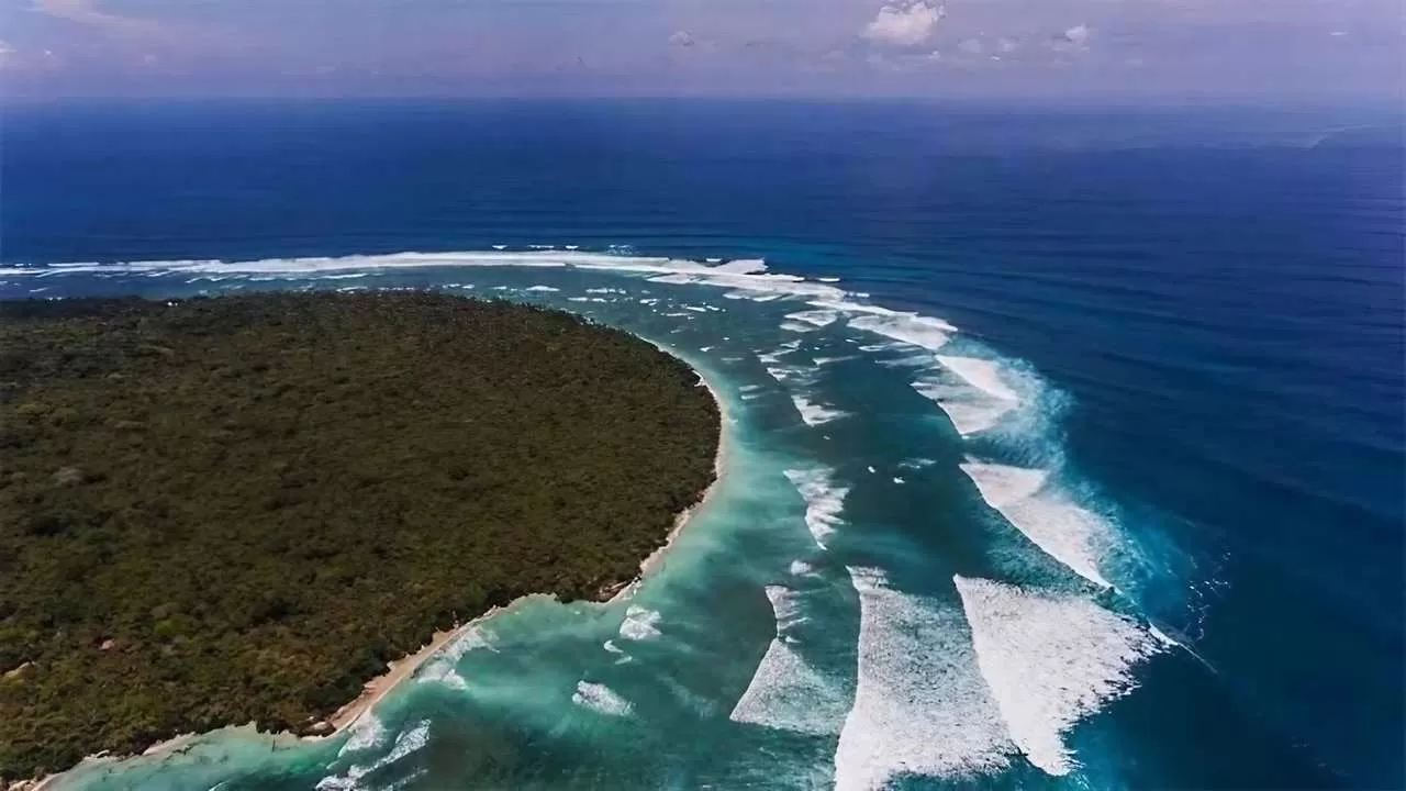 Pantai Plengkung Banyuwangi
