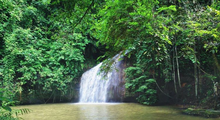 Air Terjun Tanah Merah