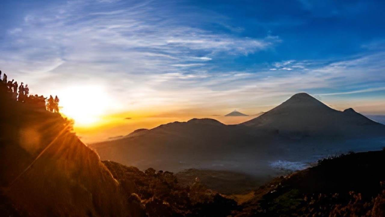 Bukit Sikunir Dieng