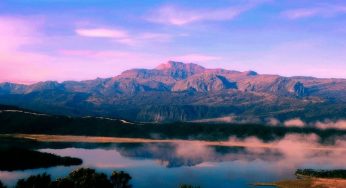 Tersembunyi di Ketinggian 3.000 Meter, Danau Habema Papua Bikin Kamu Serasa di Surga!