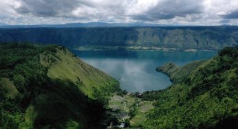 Dari Air Biru ke Ulos Batak, Danau Toba Ternyata Simpan Surga Tersembunyi yang Wajib Kamu Lihat!