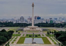 Monas