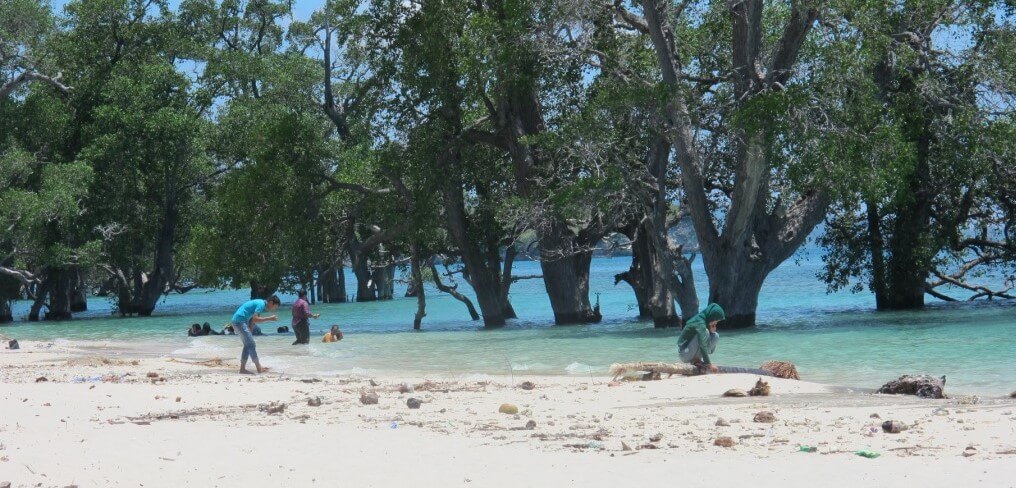 Pantai Lhok Mee Aceh
